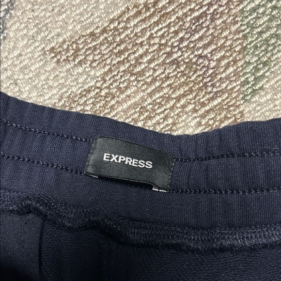 Express Shorts - Picture 2 of 6